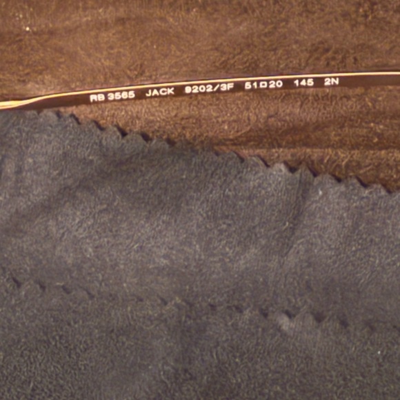 Ray-Bans Sunglasses - Picture 9 of 9